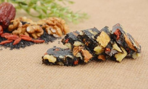 一个月婴儿脸上红斑块怎么办-【一个月的宝宝脸上起红点】一个月宝宝脸上起小红点 - 一个月婴儿脸上红斑块网